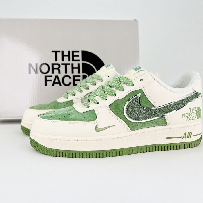 NIKE AIR FORCE 1 LOW X THE NORTH FACE GREEN - Image 2