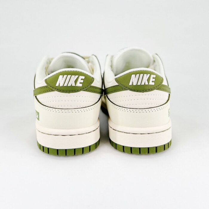 NIKE DUNK SB LOW X SUPREME OLIVE WHITE - Image 3