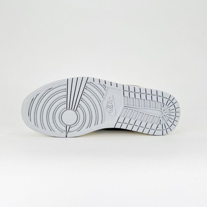 NIKE SB DUNK LOW GREY WHITE - Image 4