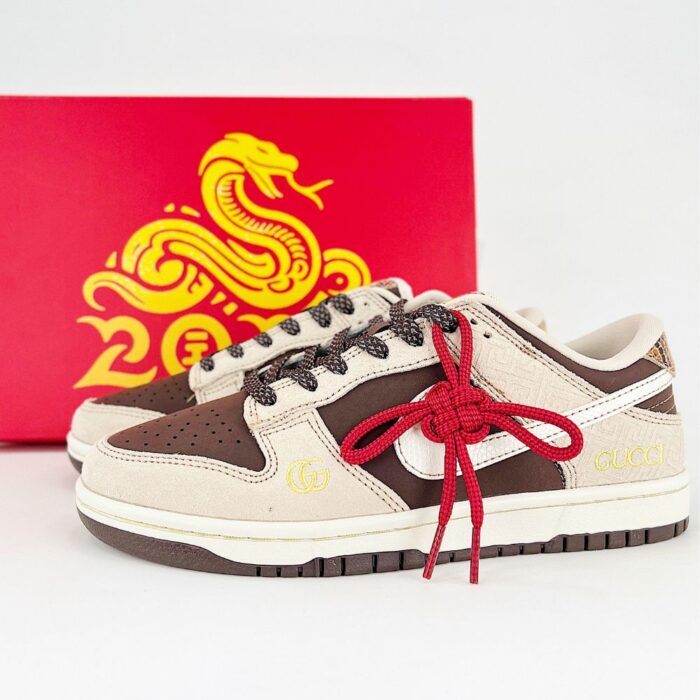 NIKE DUNK SB LOW X GUCCI LUNAR YEAR OF THE SNAKE BROWN - Image 2