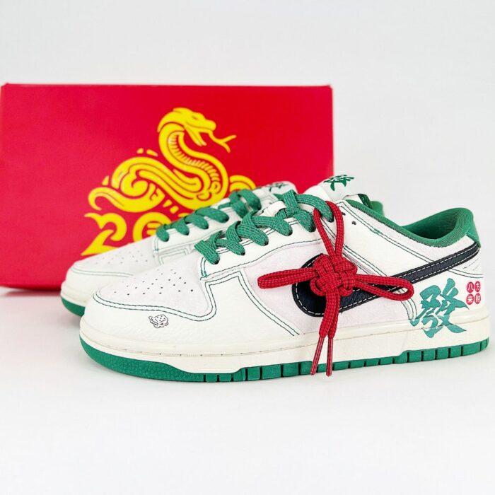 NIKE DUNK SB LOW LUNAR YEAR OF THE SNAKE WHITE GREEN - Image 2