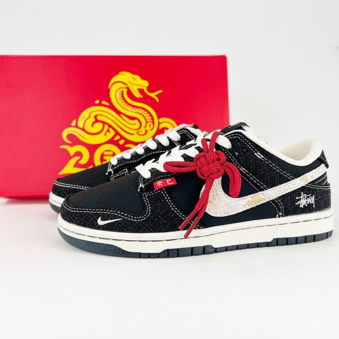 NIKE DUNK SB LOW X STUSSY YEAR OF THE SNAKE BLACK WHITE - Image 2