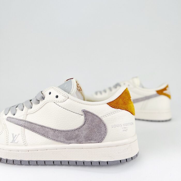 NIKE AIR JORDAN 1 LOW  X TRAVIS SCOTT X FRAGMENT DESIGN OG SP LV OFF WHITE GREY BROWN - Image 3