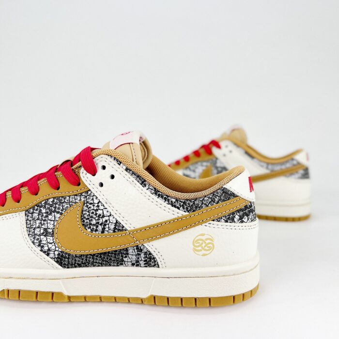 NIKE SB DUNK LOW SNAKE YEAR LIMITED EDITION WHITE BLACK YELLOW HOOK CY5979 102 - Image 3