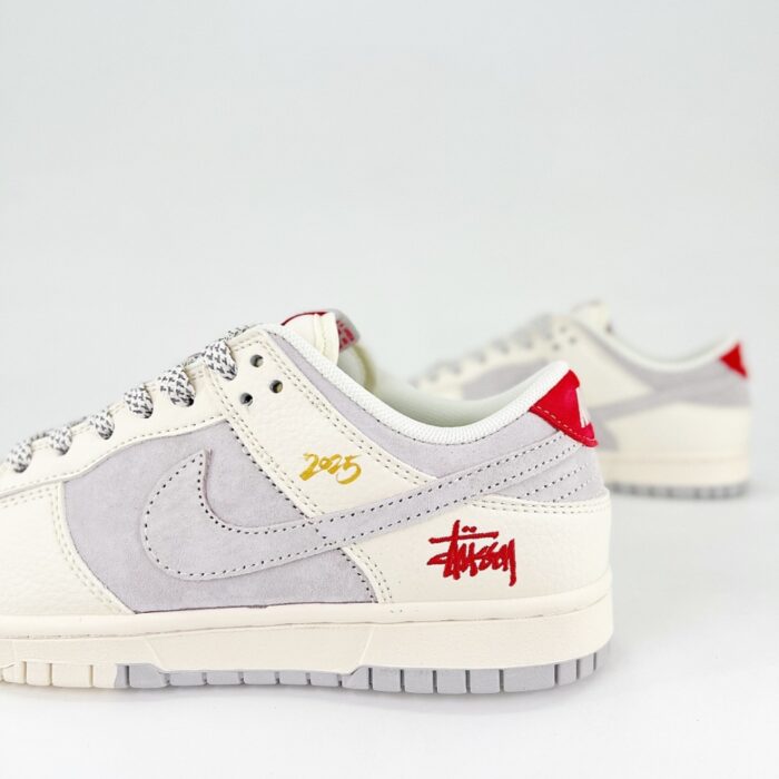 NIKE SB DUNK LOW X STUSSY JOINT BEIGE GRAY RED FC1688 206 - Image 3