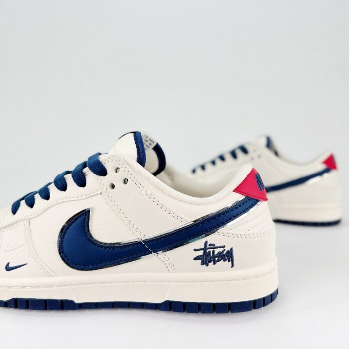 NIKE SB DUNK LOW X STUSSY BEIGE NAVY BLUE RED DQ1098 379 - Image 3