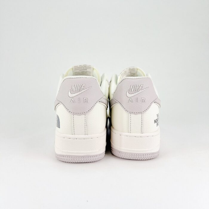 NIKE AIR FORCE 1 X THE NORTH FACE CLASSIC COLLABORATION OFF WHITE GREY - Image 5