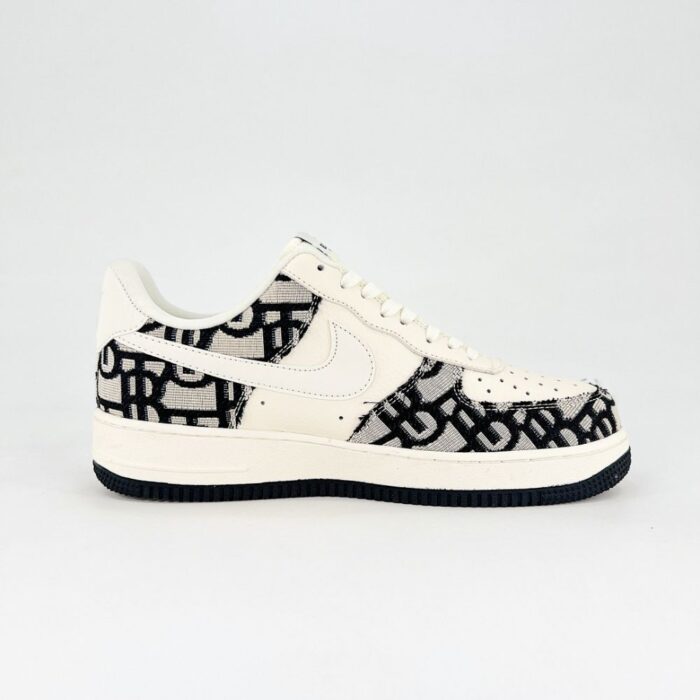 NIKE AIR FORCE 1 LOW X BURBERRY BLACK WHITE - Image 3