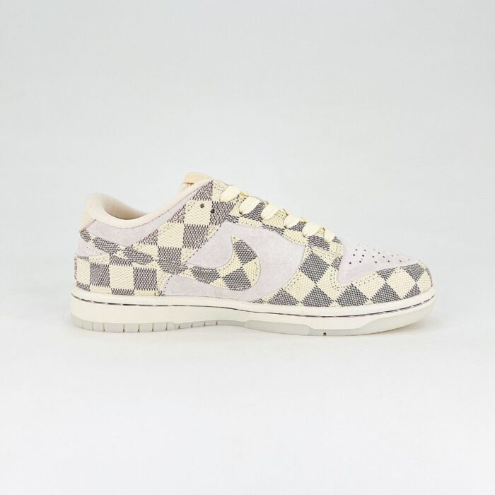 NIKE SB DUNK LOW X LOUIS VUITTON DAMIER AZUR BEIGE - Image 3