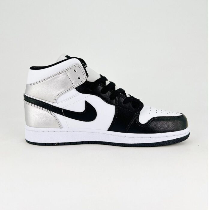 NIKE AIR JORDAN 1 MID SILVER TOE BLACK WHITE - Image 3