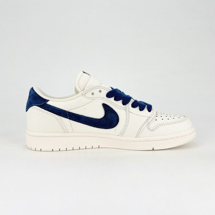 NIKE AIR JORDAN 1 LOW X TRAVIS SCOTT X GUCCI WHITE NAVY - Image 3