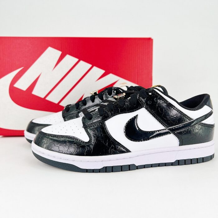 NIKE DUNK LOW RETRO SE WORLD CHAMPS BLACK WHITE DR9511 100 - Image 2