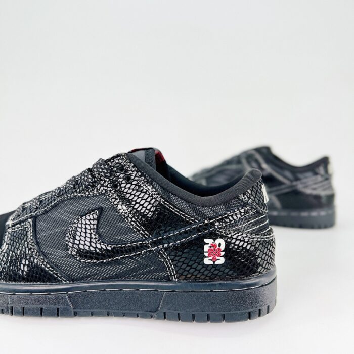 NIKE DUNK LOW SNAKE YEAR LIMITED EDITION BLACK SNAKE CH8311 233 - Image 3