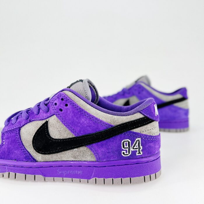 NIKE SB DUNK LOW X SUPREME PACK PURPLE - Image 3