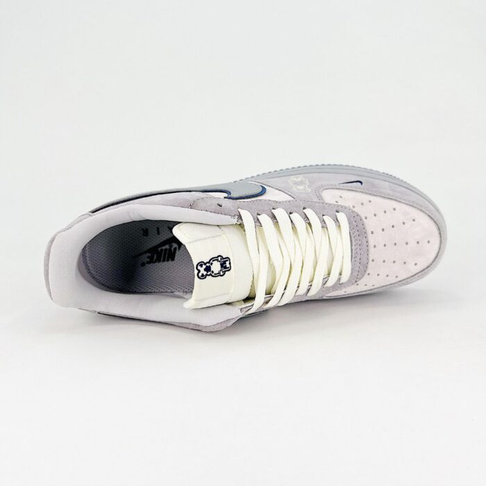 NIKE DUNK SB LOW X STUSSY X BEARBRICK GREY NAVY - Image 4