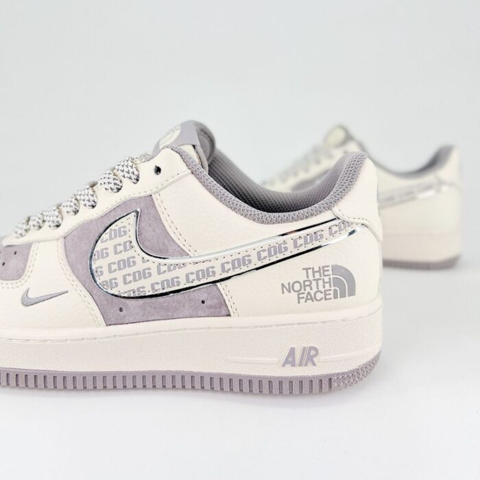 NIKE AIR FORCE 1 LOW X THE NORTH FACE X CDG GREY BEIGE - Image 5