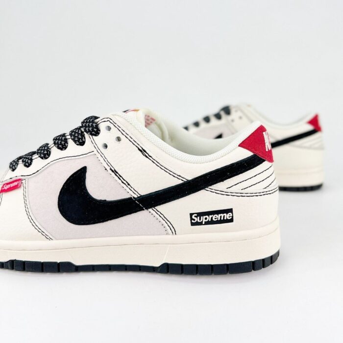 NIKE DUNK SB LOW X SUPREME BEIGE GREY BLACK - Image 5