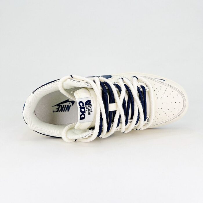 NIKE DUNK SB LOW X SUPREME X THE NORTH FACE NAVY WHITE - Image 6