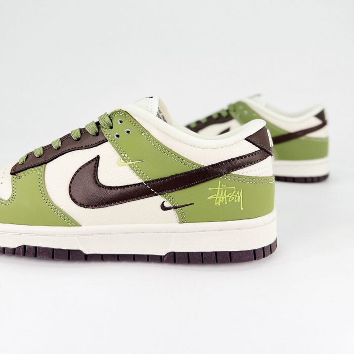 NIKE DUNK SB LOW X STUSSY AVOCADO GREEN - Image 5