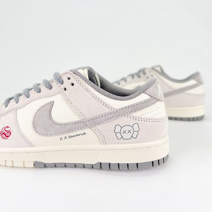 NIKE SB DUNK LOW X BEARBRICK GREY - Image 5