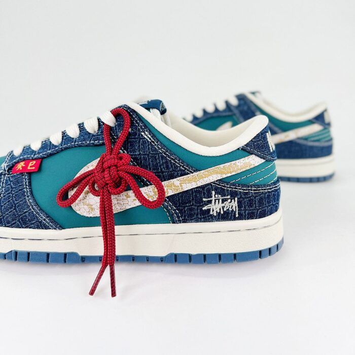 NIKE DUNK SB LOW X STUSSY LUNAR YEAR OF THE SNAKE GREEN - Image 5