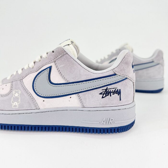 NIKE DUNK SB LOW X STUSSY X BEARBRICK GREY NAVY - Image 5