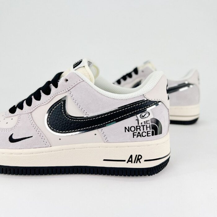 NIKE AIR FORCE 1 X THE NORTH FACE NEUTRAL GREY - Image 5