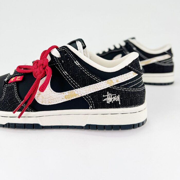 NIKE DUNK SB LOW X STUSSY YEAR OF THE SNAKE BLACK WHITE - Image 5