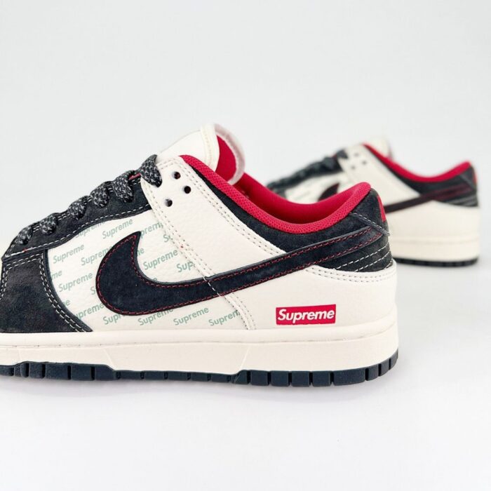 NIKE DUNK SB LOW X SUPREME BLACK WHITE RED - Image 5