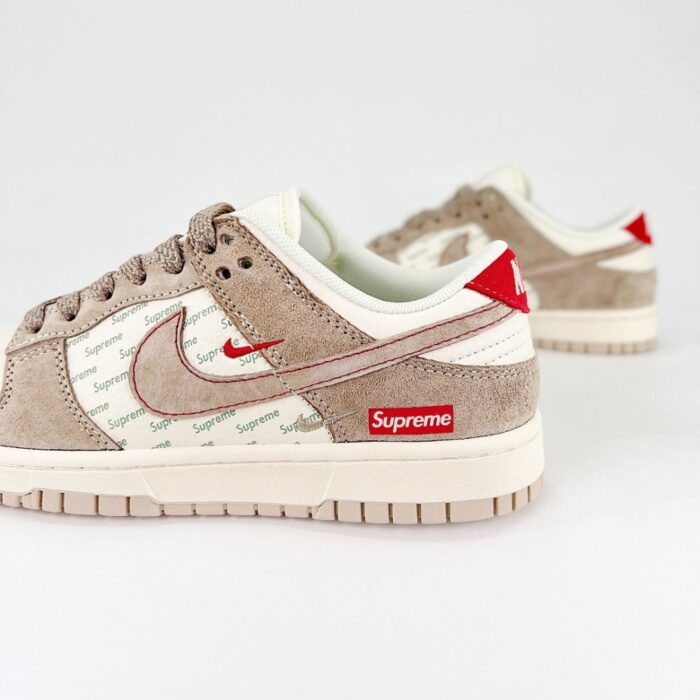 NIKE DUNK SB LOW X SUPREME BROWN WHITE RED - Image 5