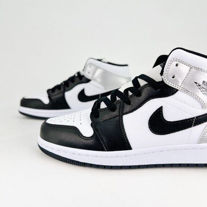 NIKE AIR JORDAN 1 MID SILVER TOE BLACK WHITE - Image 5