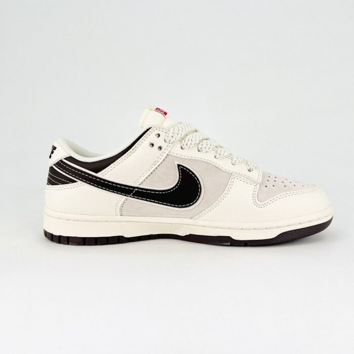 NIKE DUNK SB LOW X SUPREME BLACK BEIGE - Image 7