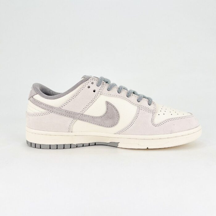 NIKE SB DUNK LOW X BEARBRICK GREY - Image 7