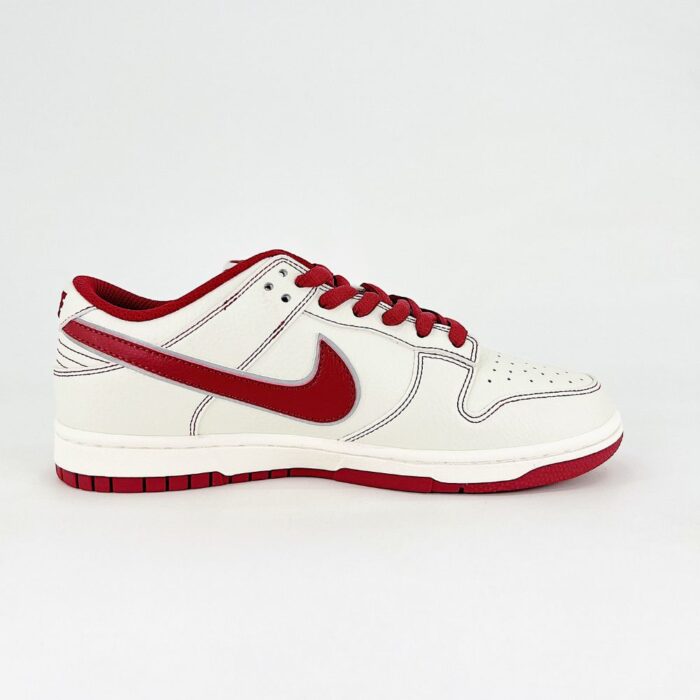 NIKE DUNK SB LOW X UNDEFEATED RED WHITE - Image 6