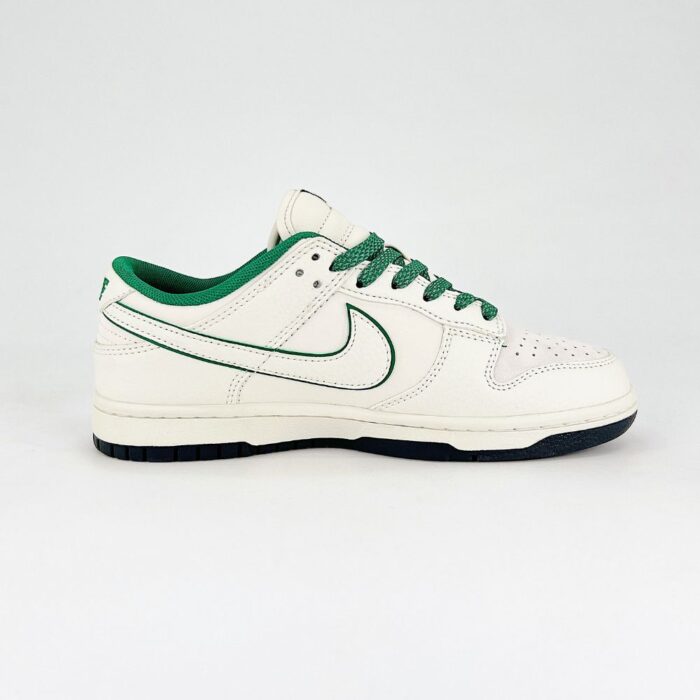 NIKE SB DUNK LOW X THE NORTH FACE GREEN WHITE - Image 7