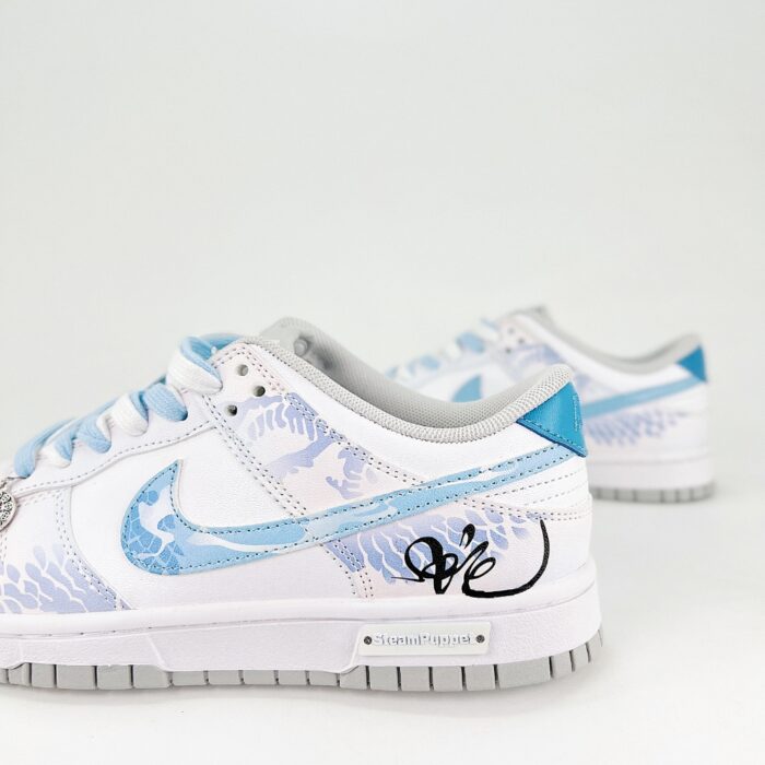 NIKE SB DUNK LOW CNY PEARL OF THE SPIRIT SNAKE WHITE BLUE PINK GRADIENT - Image 3