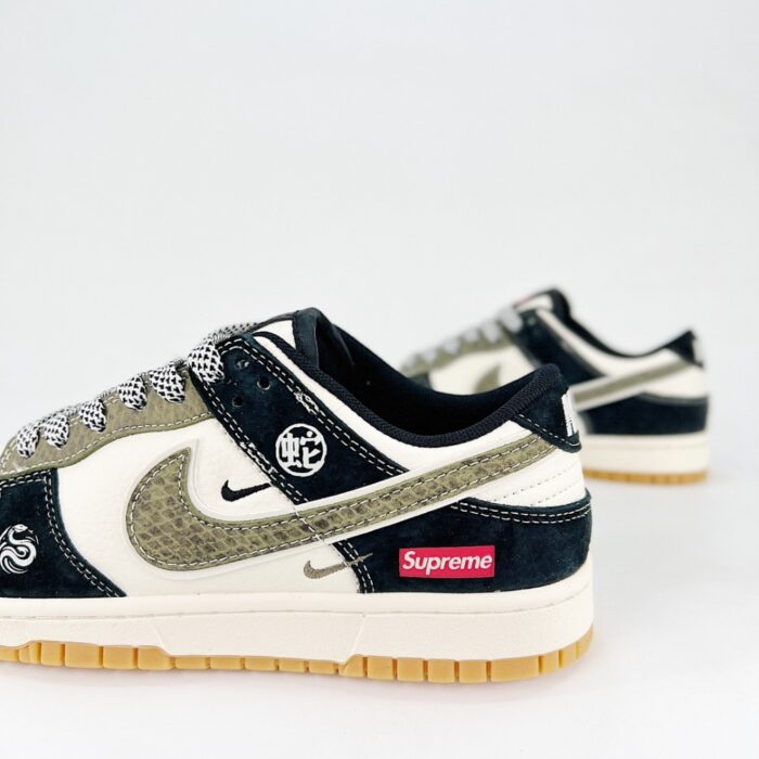 NIKE SB DUNK LOW X SUPREME JOINT SNAKE WHITE BLACK GREEN XF8698 049 - Image 3