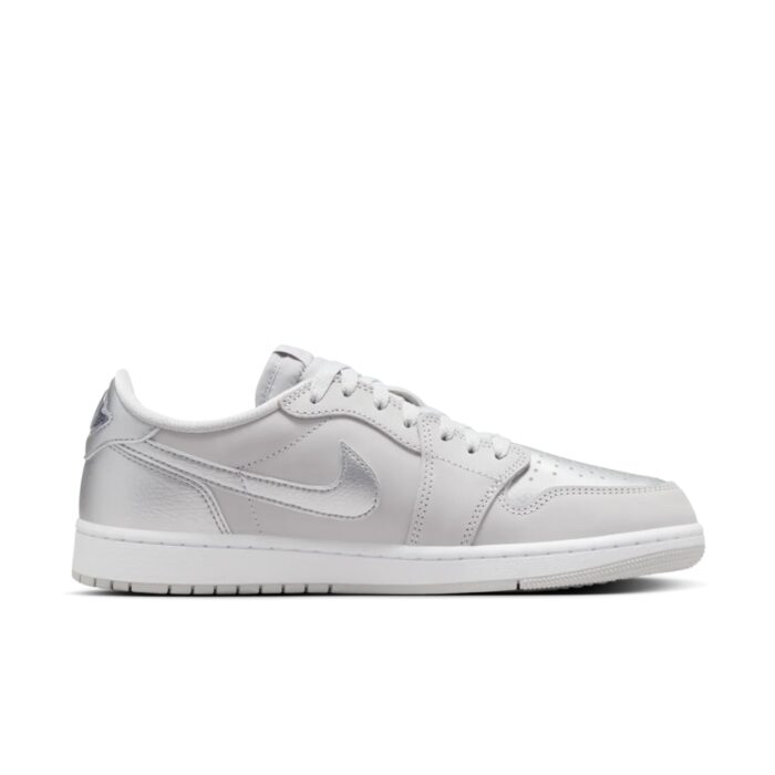 NIKE AIR JORDAN 1 LOW OG SILVER NEUTRAL GREY METALLIC SILVER WHITE CZ0790 002 - Image 2