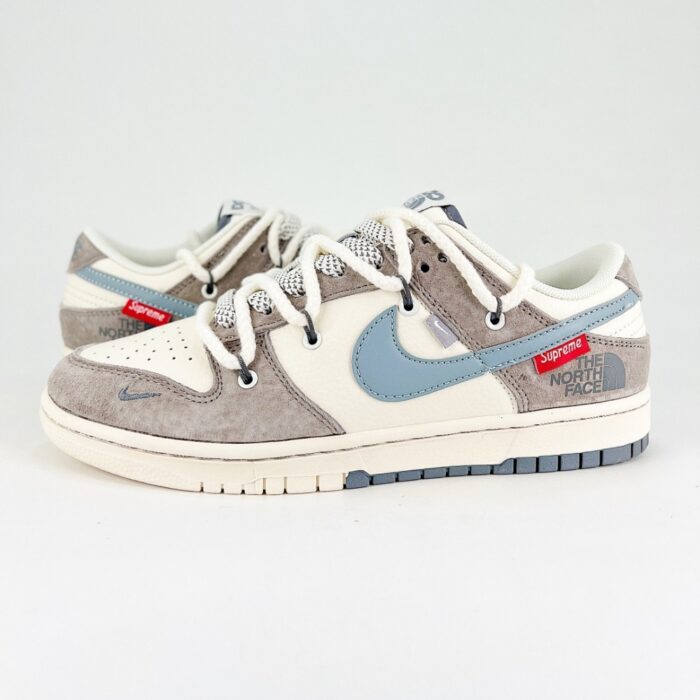 NIKE DUNK LOW X SUPREME X THE NORTH FACE GREY BLUE - Image 3