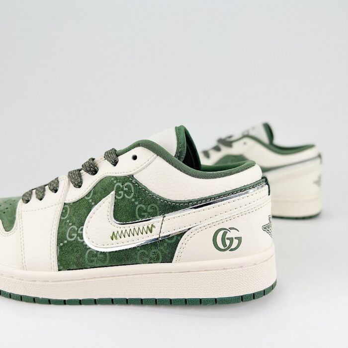 NIKE AIR JORDAN 1 LOW X GUCCI WHITE GREEN - Image 3