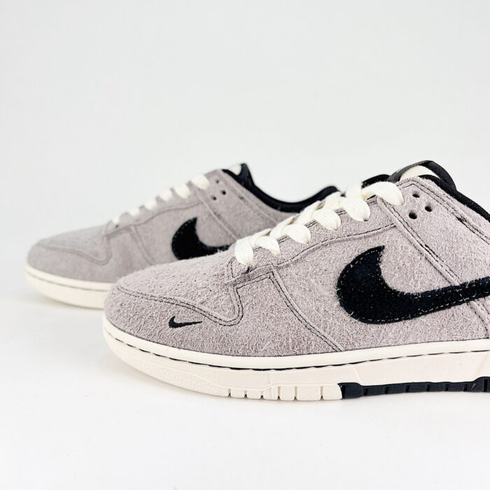 NIKE SB DUNK LOW X STUSSY GREY BLACK MM1089 027 - Image 4