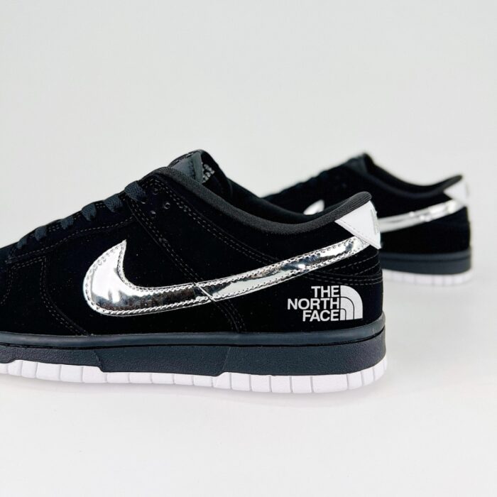 NIKE SB DUNK LOW X THE NORTH FACE BLACK CHROME SILVER - Image 3