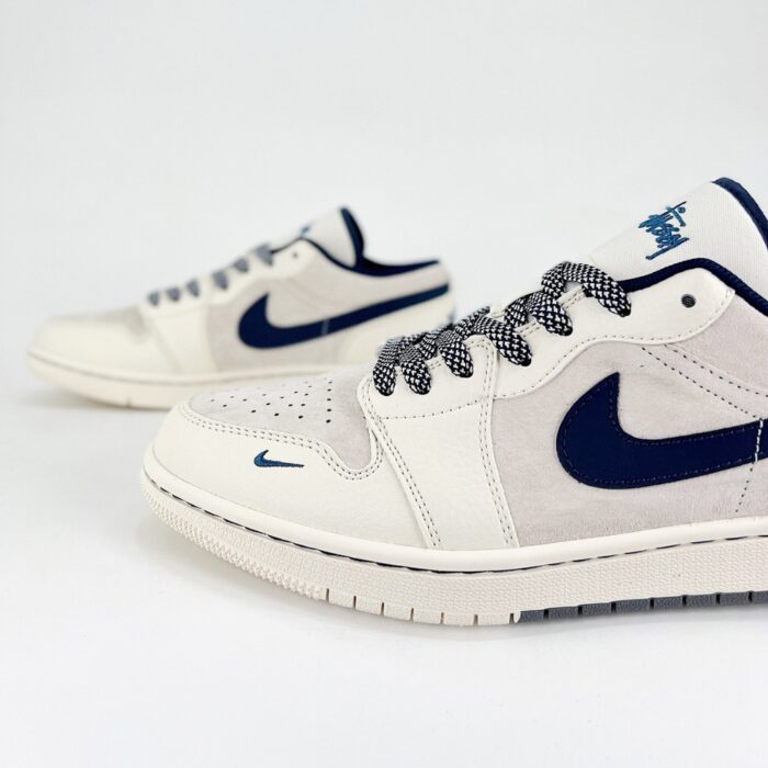 NIKE AIR JORDAN 1 LOW X TRAVIS SCOTT X STUSSY WHITE NAVY BLUE - Image 4