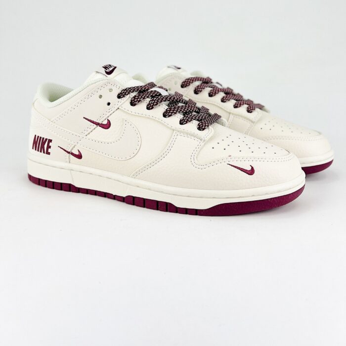 NIKE DUNK LOW MINI SWOOSH CREAM BURGUNDY - Image 2